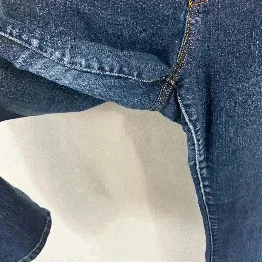 Levi’s “Perfectly Shaping” 512 Boot cut jeans - Picture 3 of 4